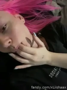 A lil suck mouth suck altgirl