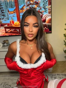 Feel free to stare just make sure you dm me afterwards part 1