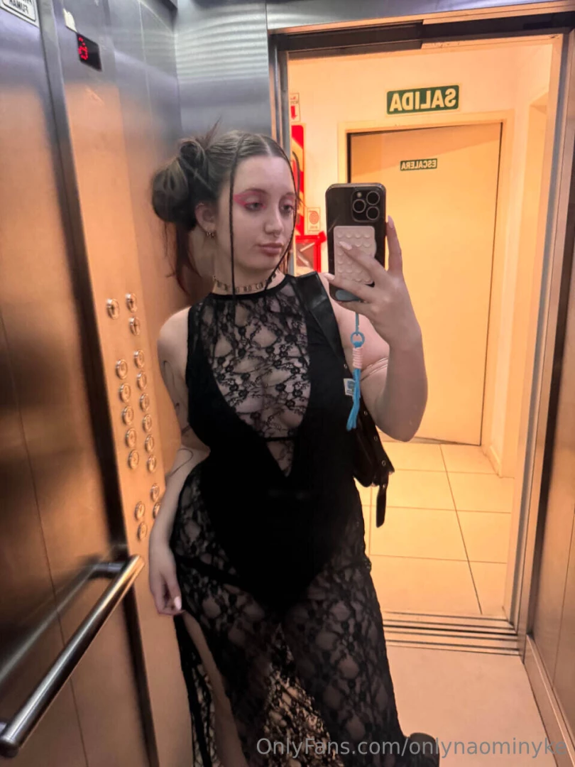 Soooo how s today s outfit 