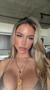 You want both hands on them daddy