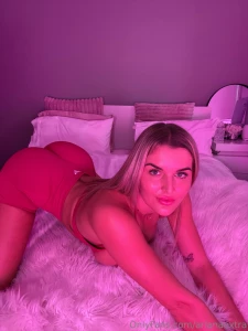 Do u love this angle cum and have some fun here on twerkariana