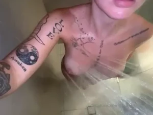 Body - tits feet legs pussy shower love it