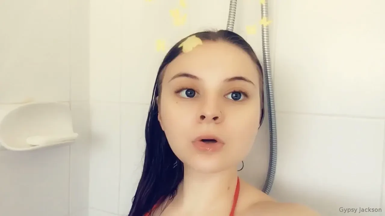 I m so lonely in this shower 