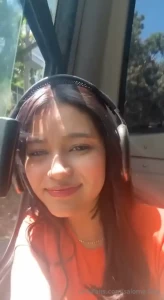 I look pretty on the bus