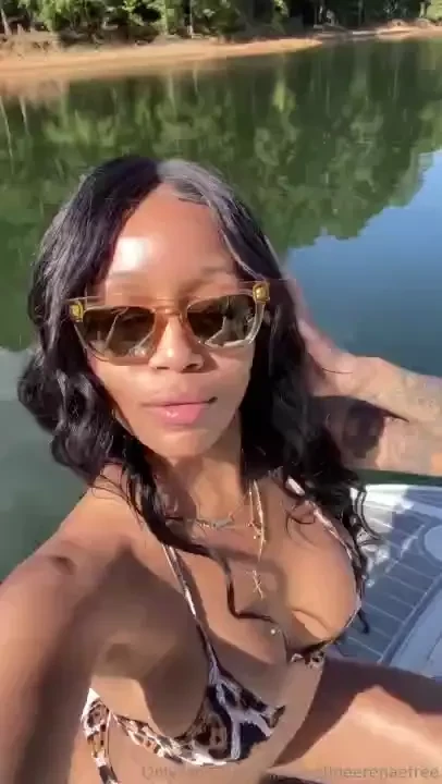 Missdaphneerenaefree 