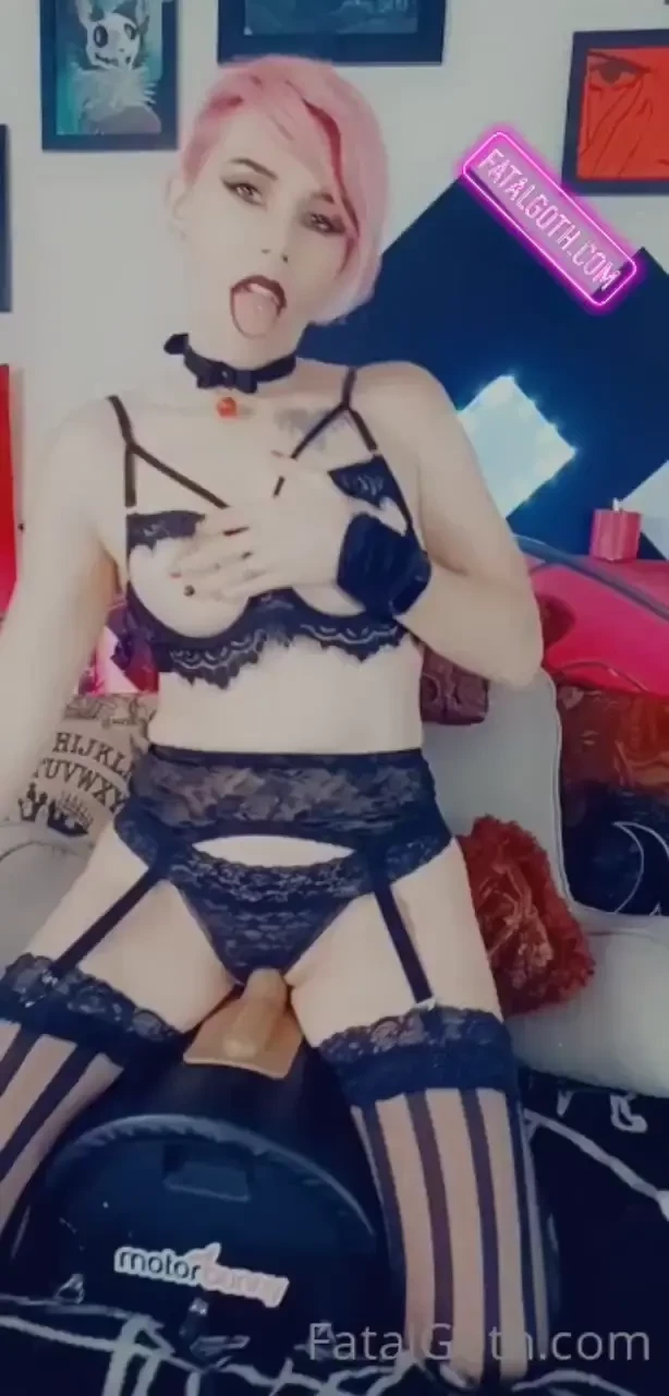 Want to make me cum for you on my motorbunny sybian the first 5 to tip 