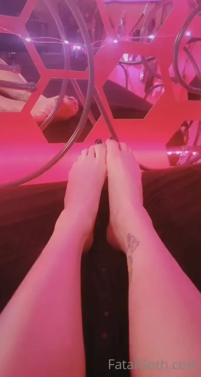 What color should i paint my toes next part 8 