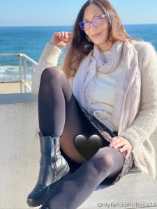 Sunny day sea blue all for a good feeling tights are welcome i open my