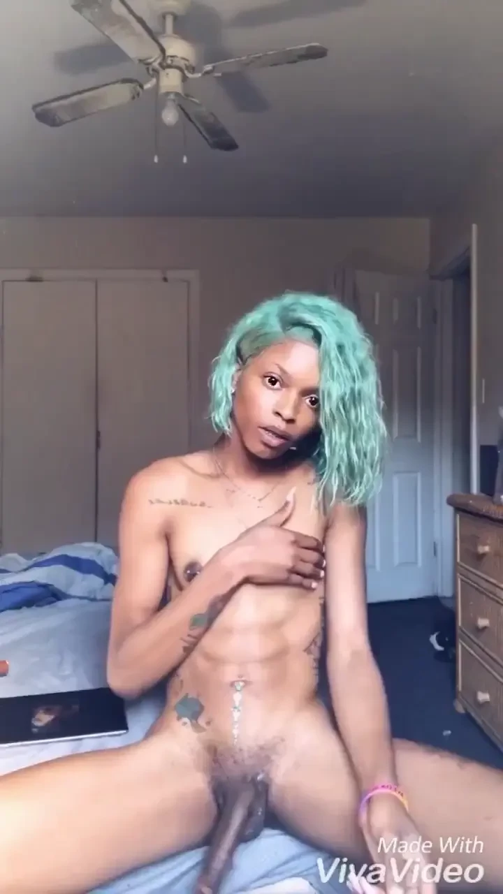 Am i the only one who looks at themselves naked and get horny i just 