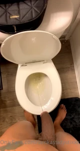 Quick little morning tinkle