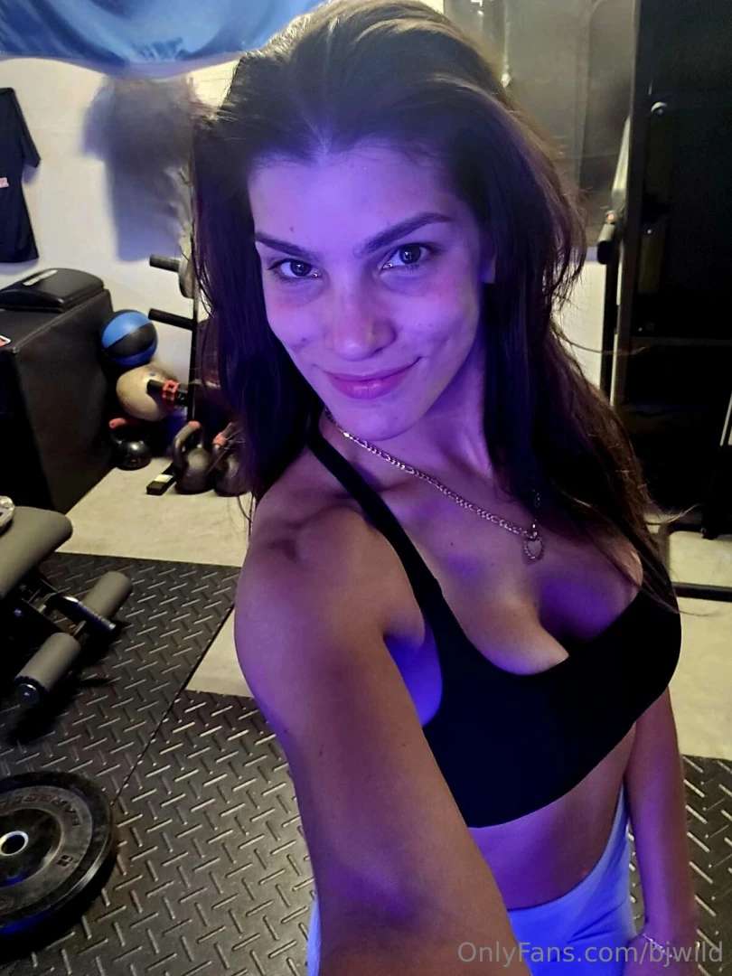 I m back took a couple days break been catching up around the house part 1 