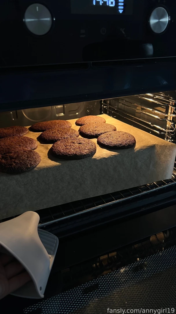 Did you know i really like to cook especially i like to make sweets so part 1 