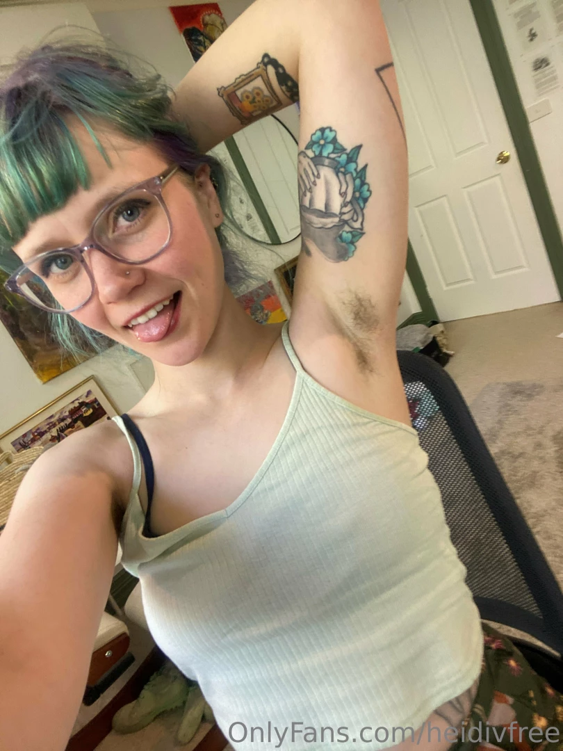 heidivfree - I love taking pics of my hairy armpits for you hope you love it too 