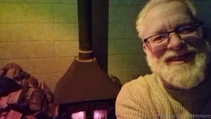 Getting my bum cheeks hot