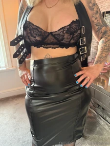 Just uploaded below just 3 99 the naughty pics got my sexy leather part 32
