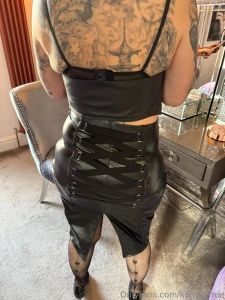 Just uploaded below just 3 99 the naughty pics got my sexy leather part 1