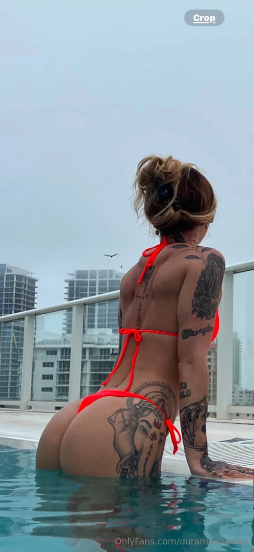 Go checkout and sub to my girl its free full nudity g g customs 