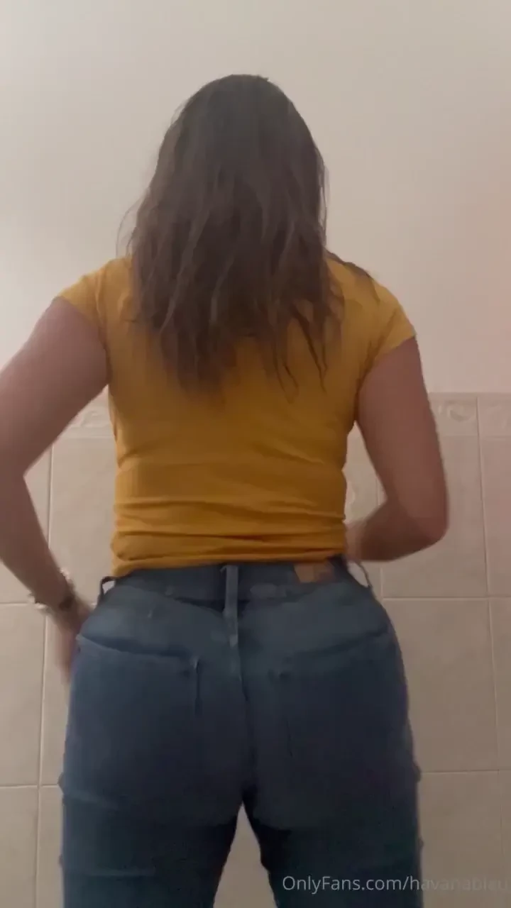 Striping out of my jeans twerking 