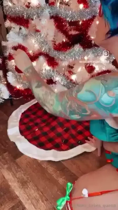 Rocking around the christmas tree part 2 