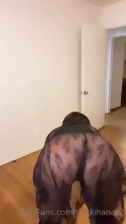 This is a clip from a 1 min twerk video tip me nice for the full video 