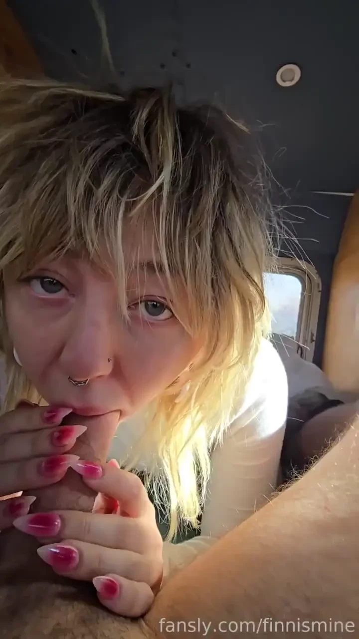 Steezyt lubed up my cock and jerked me off until i came over 