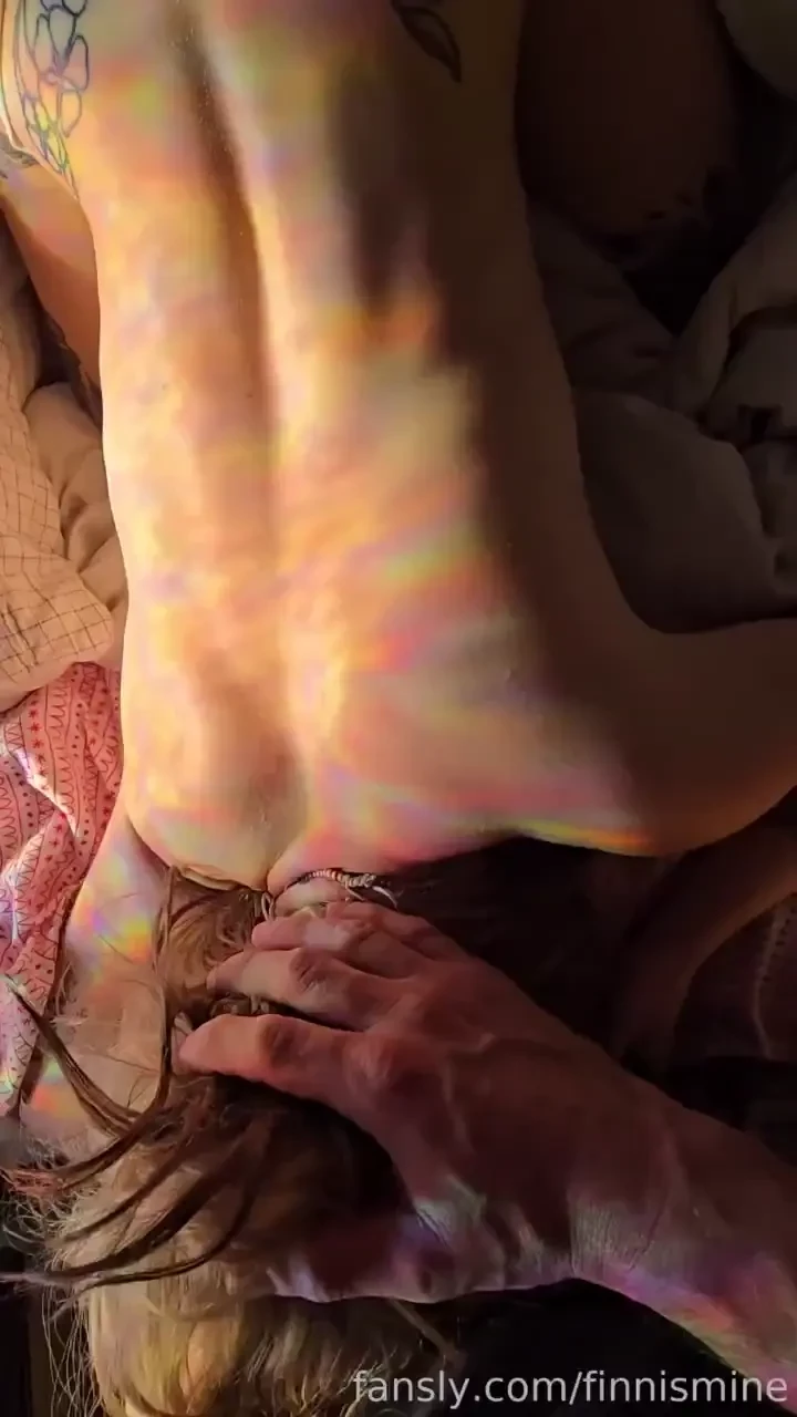 Steezyt wanted me to fuck her tiny pussy as soon as she woke up hairy 