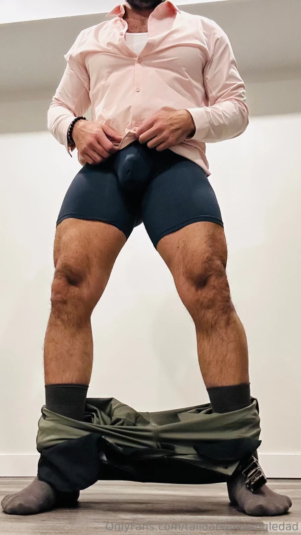 Do you like when i come home from work and start showing off my bulge 