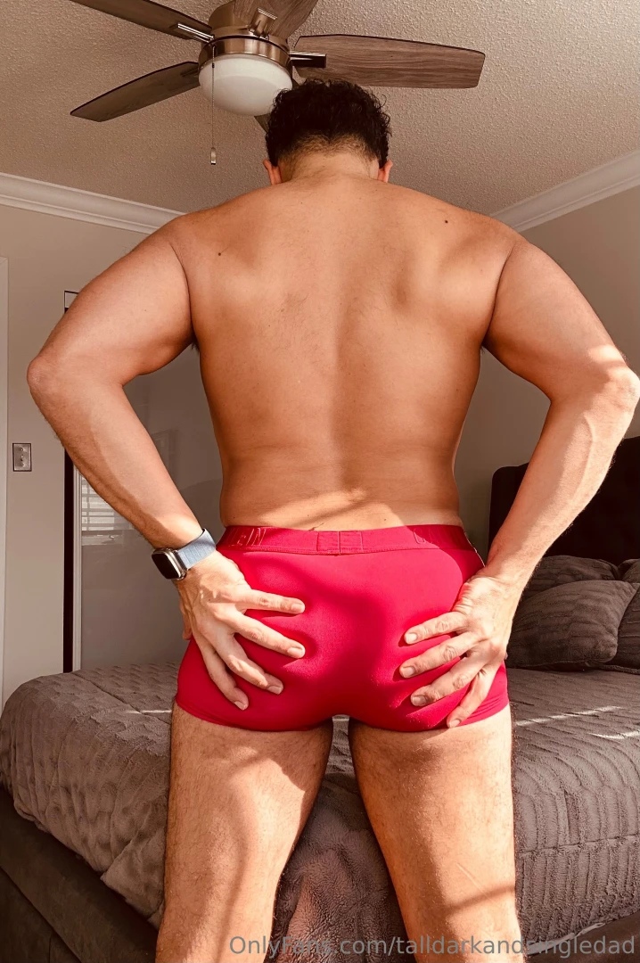 Happy valentines day with a special cake for you to grab 