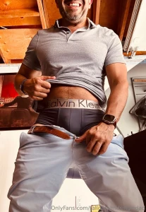 Back from a long day at the office who wants to get frisk