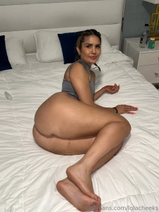 Bed s too big to be alone part 1