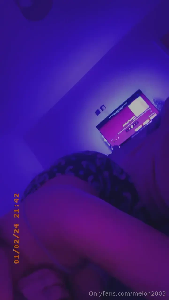 Who s wanting some jiggle just in a thong 