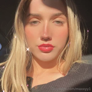 Red lips x part 1