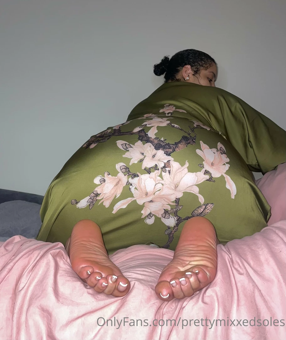 prettymixxedsoles - Idk what s softer my or my soles 