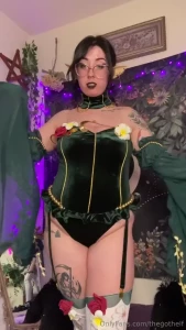 Oh to be wandering an abandoned castle in this outfit
