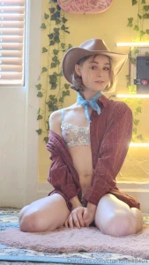 I thought my cowgirl outfit deserved a revisit so now all you have to