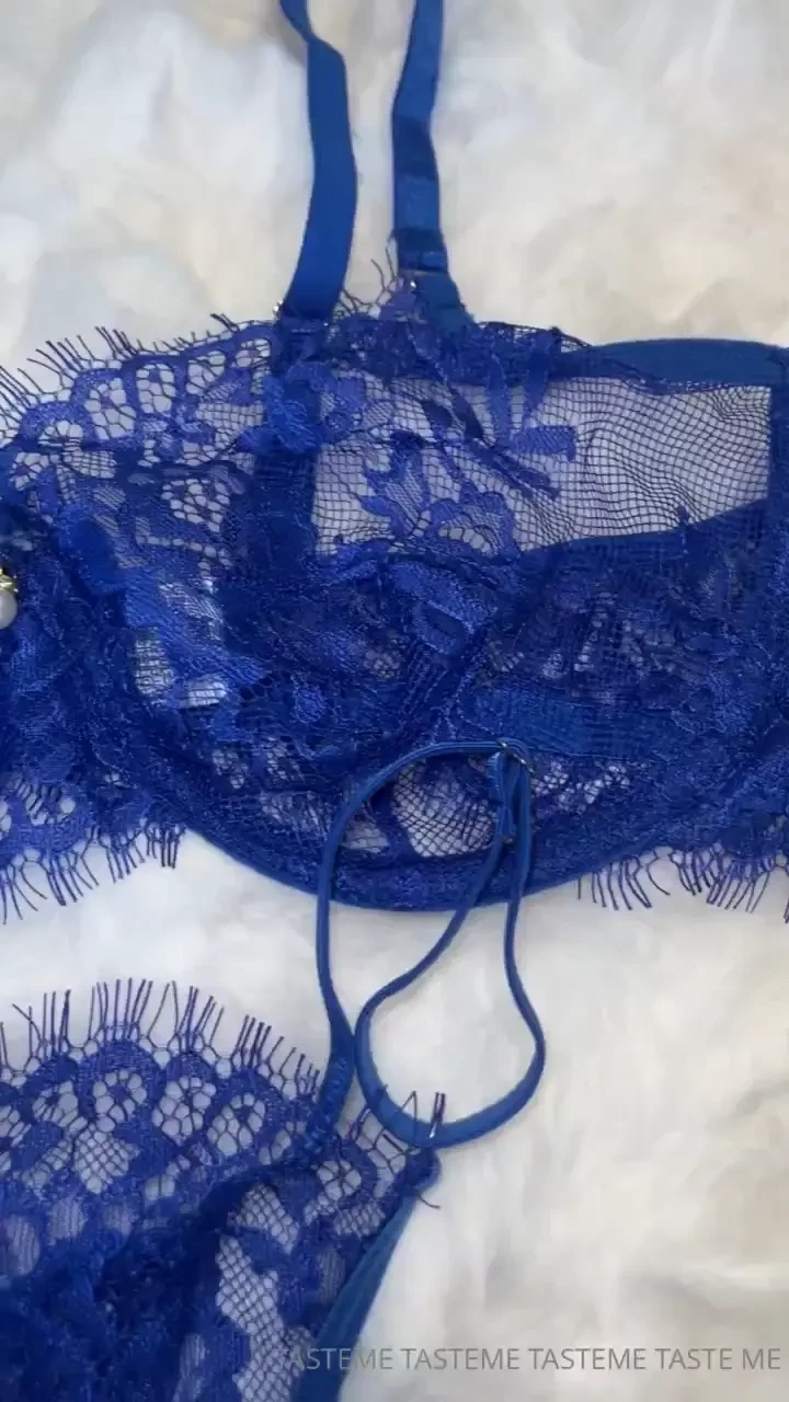 Day 5 of 12 days of christmas bra and panty sets 