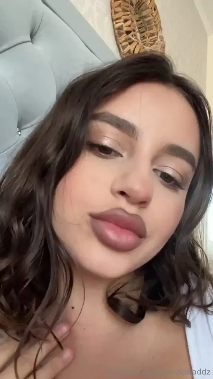 Hurry up babes i m in bed ready for some fun 