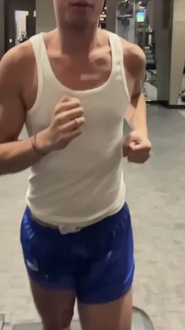 Do you think you d notice if you were on the treadmill next to me 