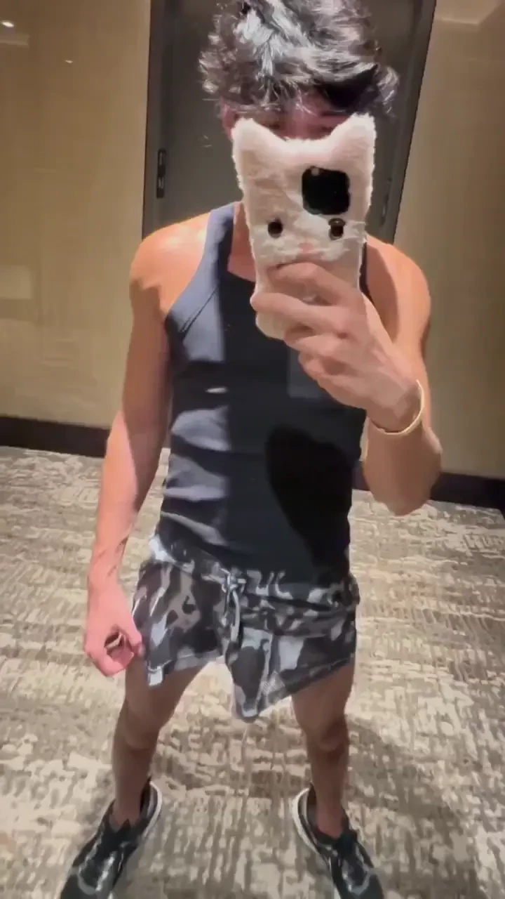 Waiting for the elevator i realized that free balling in these shorts 
