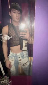 Spot the wardrobe malfunction lmk when you see it