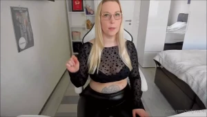 Was erwartet dich hier als v i p fast 700 fotos und ber 180 videos