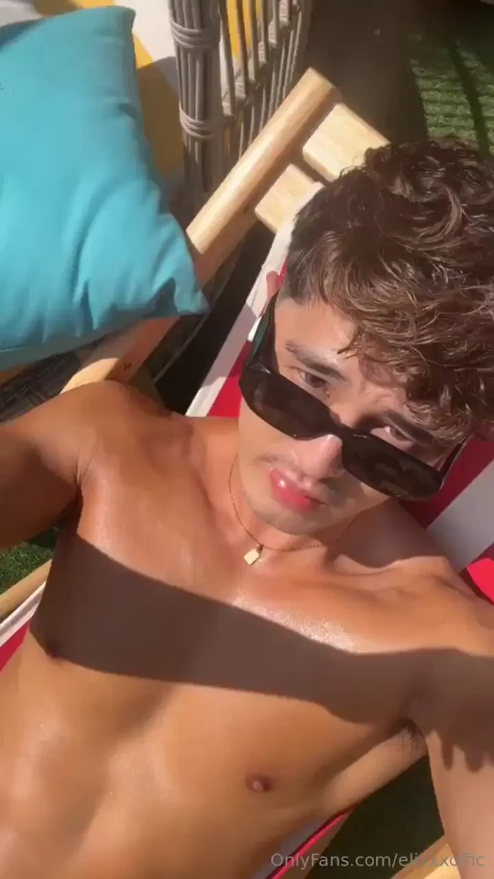 Hope your day is as bright and sexy as mine 