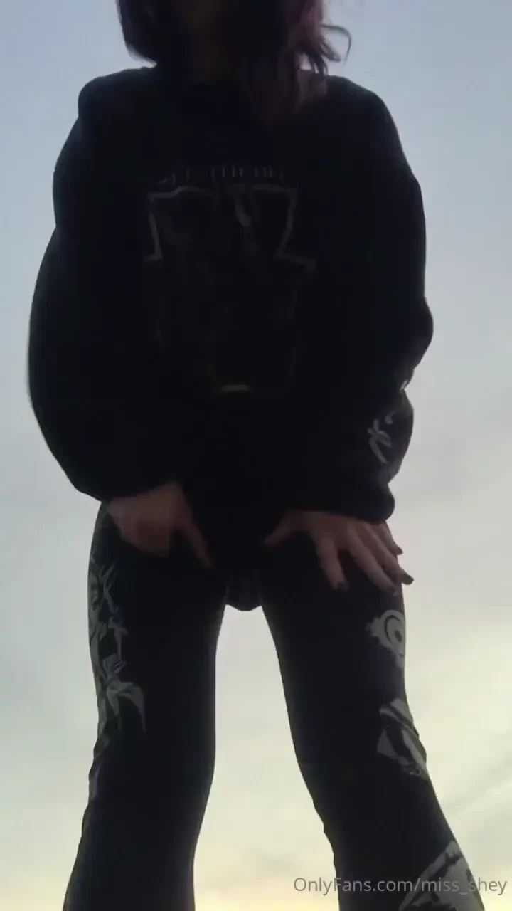 Eres un bicho peque o al cu l voy a aplastar sin piedad you are a 