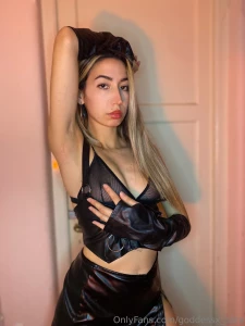 My armpits are the altar you crave to worship