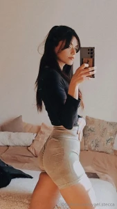 Es que este shorcito video con l