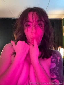 Yoooo we passed 300 fans on hereeee you guys are fucking sick and i