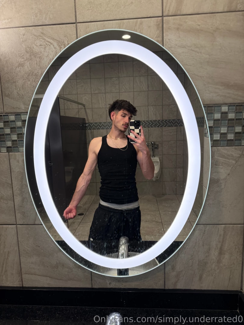 Whoever tips the most gets a 1 on 1 video chat with me 