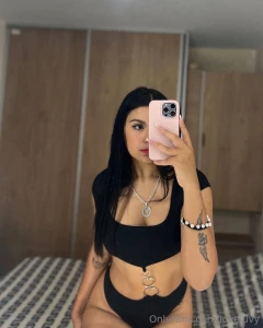 Free roxy_sexxx free follow me don t miss this publication sexting