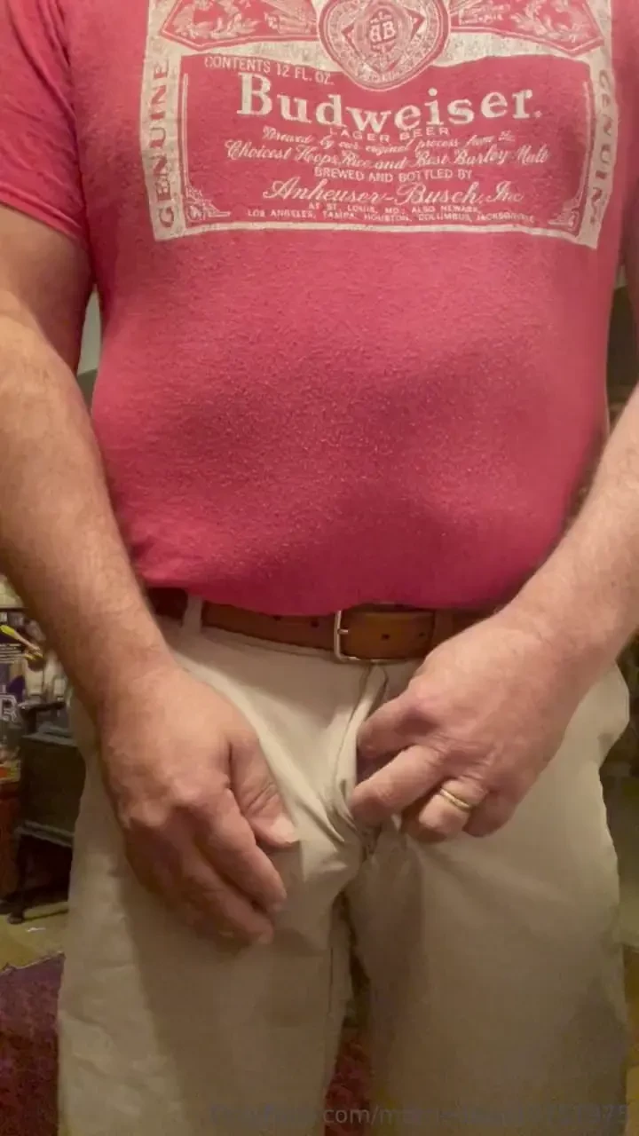 Horny quick cum on my cum rag 