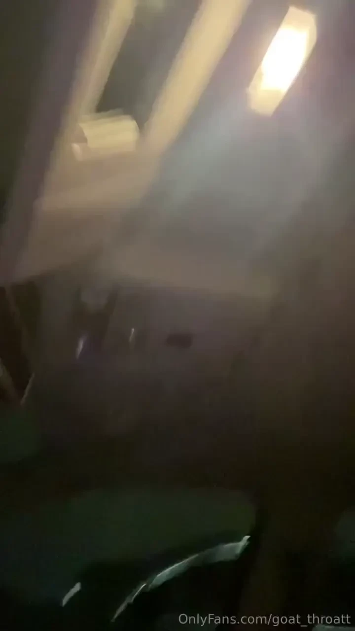 Went outside to get sum weed amp the weedman nutt on my faceee right 